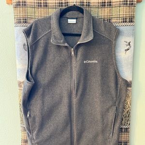 COLUMBIA Fleece Men’s Vest, XL, grey, with zippered pockets